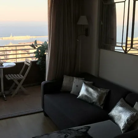 Sea View 29th Apts Downtown&beach Apartment